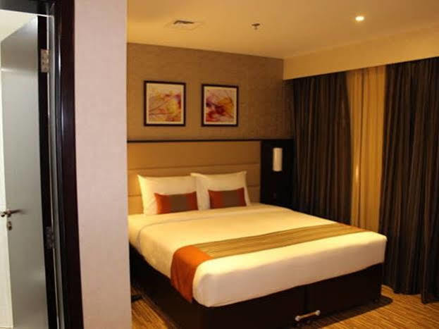 Florida Al Souq Hotel Dubai Bagian luar foto